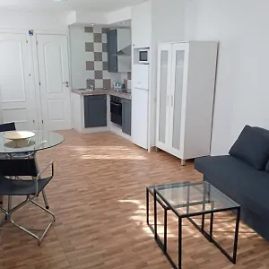 apartamento-pepa-bajondillo.1costadelsol.com/